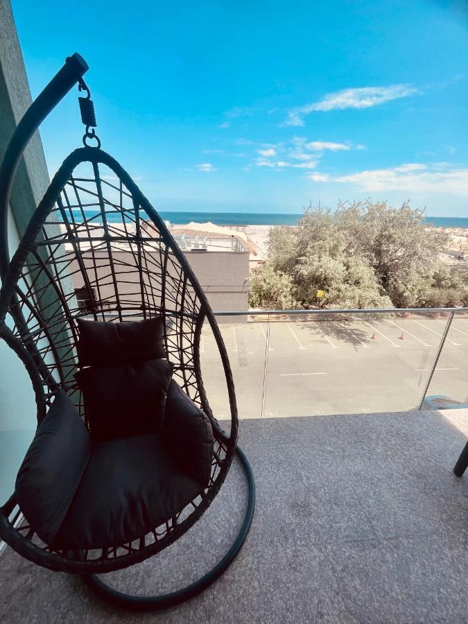 Crazy Seaview Nord Apartment